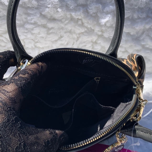 Betsey Johnson XOHOLLY DOME Black Satchel with Leopard Trim and Gold Hardware - Picture 12 of 15